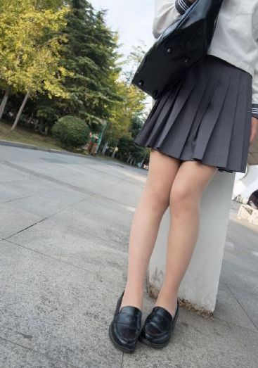 颜之月