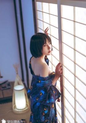公交车揉捏大乳呻吟喘娇在线观看