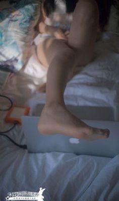 年轻的女教师2在线观看
