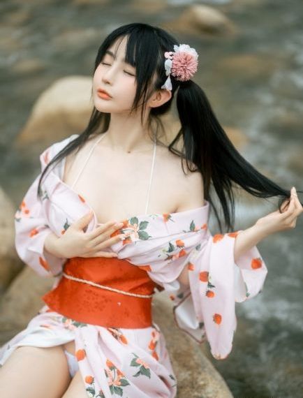 和上司女部长出差完整版免费观看