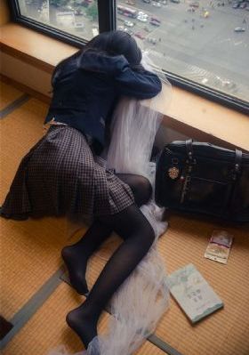 顶女人臀部泄精视频