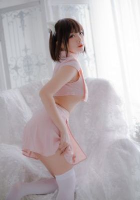 《不扣钮的女孩》